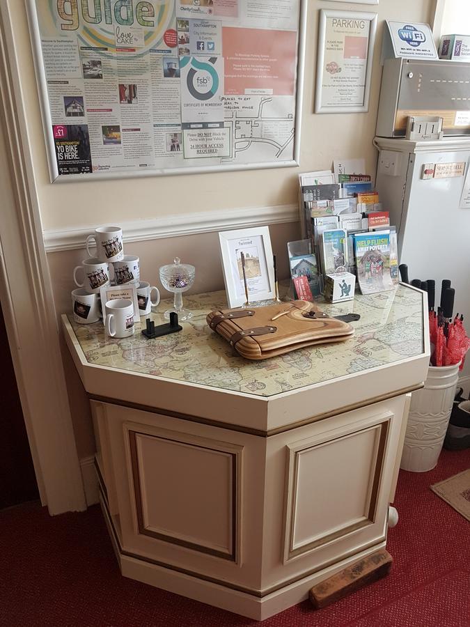 Madison House Bed & Breakfast Southampton Ngoại thất bức ảnh